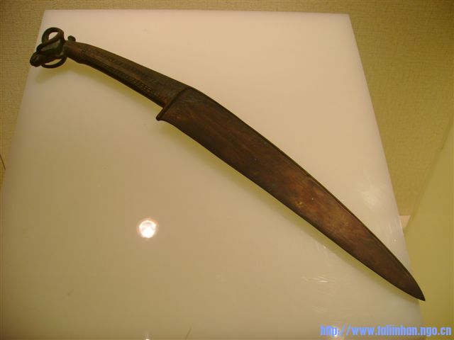 11bde91bd08g213.jpg