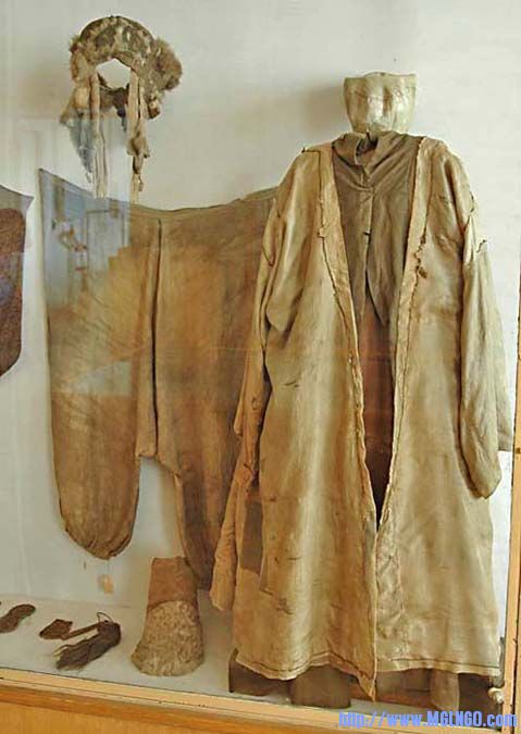 hermitagenoinula5a.jpg