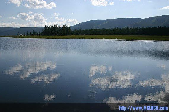 Khovsgol_Nuui_lake_Mongolia.jpg