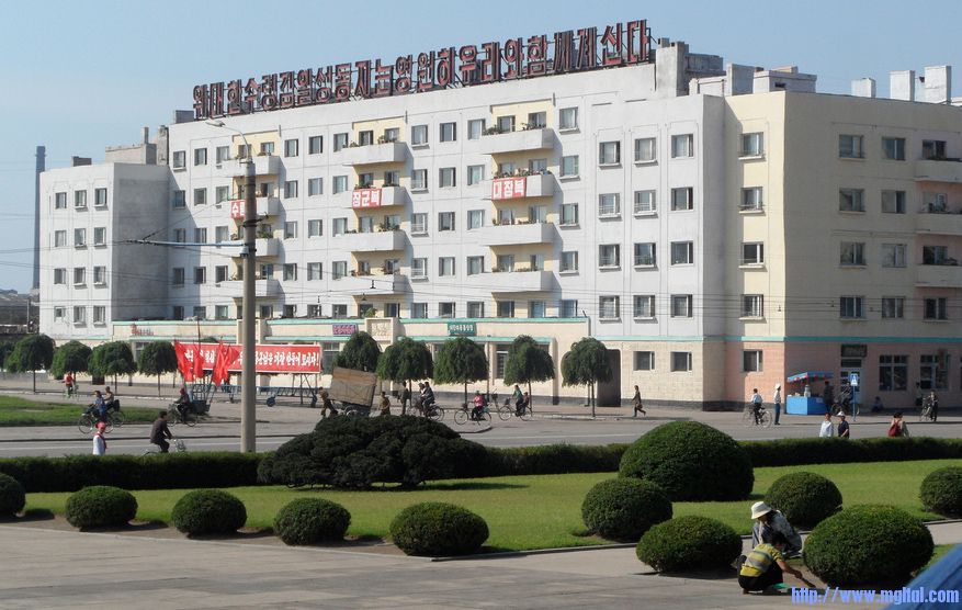 chongjinsquare.jpg