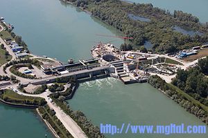 300px-2011_08_02_Iffezheim_Staustufe.jpg